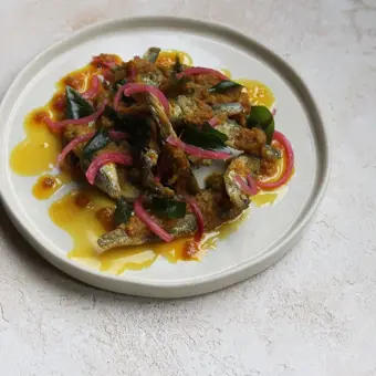 Devilled Whitebait, Pink Onions & Curry Leaves