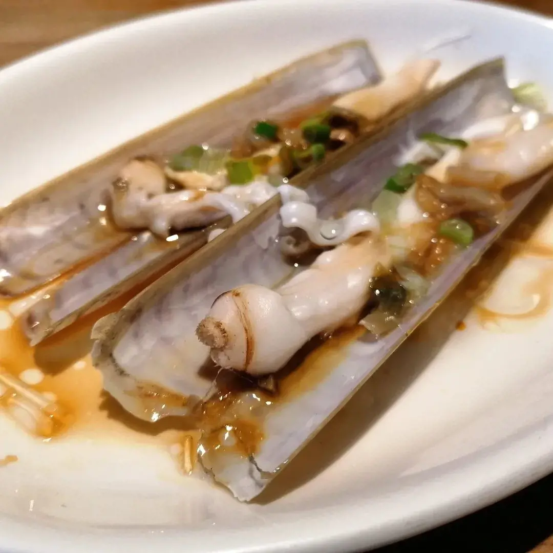 Razor clams with vermicelli and soy dressing