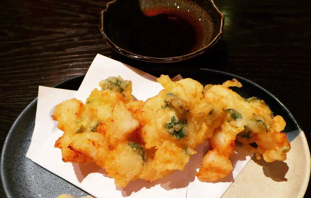Scallop tempura with mitsuba