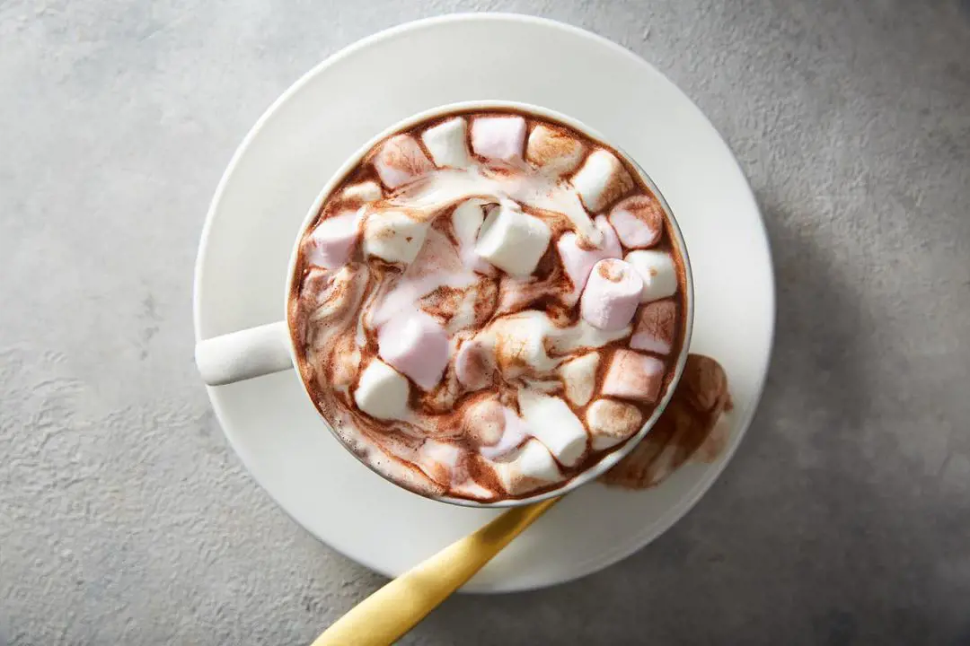 𝙢𝙖𝙧𝙨𝙝𝙢𝙖𝙡𝙡𝙤𝙬𝙨 in our hot chocolate