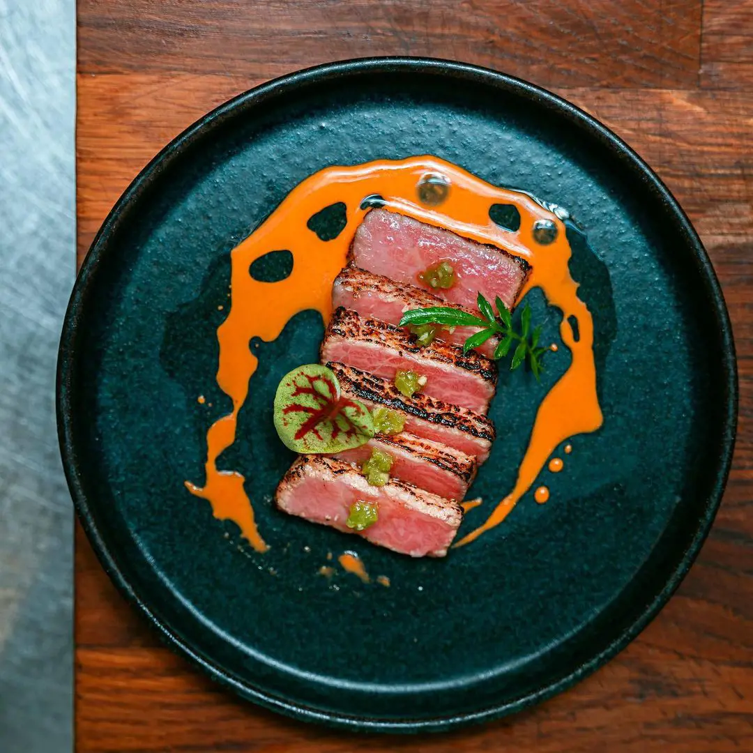 Seared fatty tuna sashimi