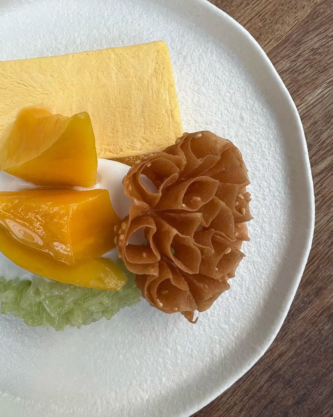 mango parfait, sweetened young (green) rice and lotus biscuit