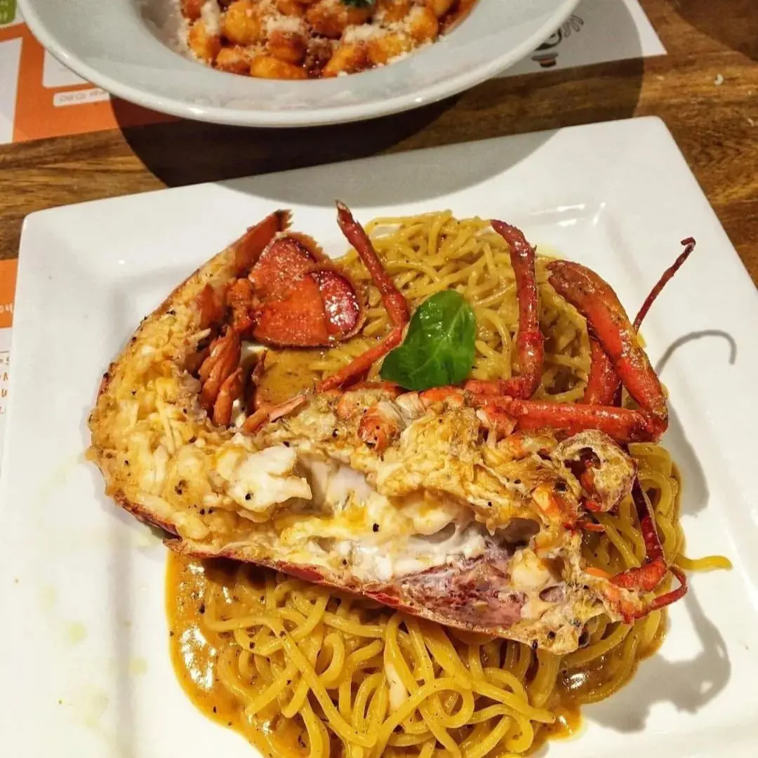 Fresh lobster spaghetti 🍝 🦞
