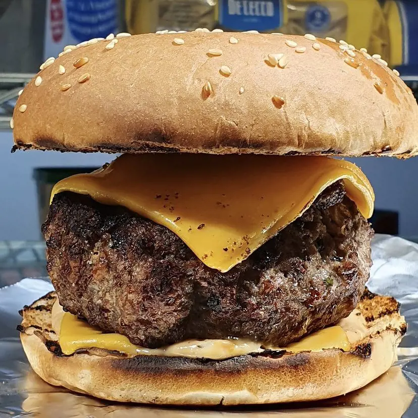 classic cheeseburger