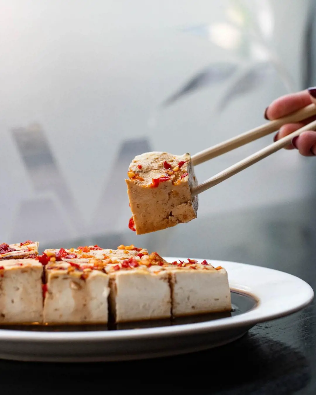 grilled tofu in spicy garlic sauce