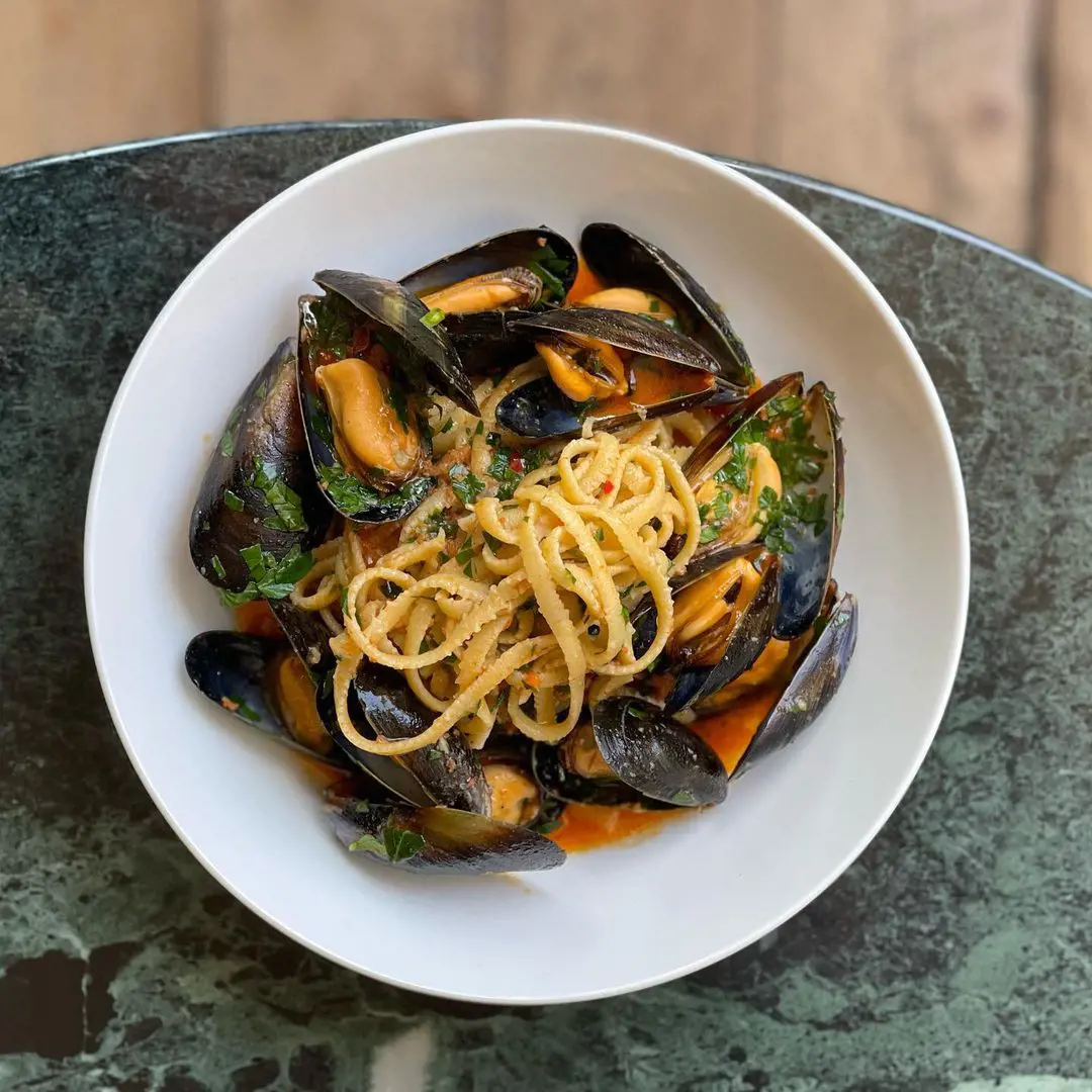 Linguine, Mussels, N’Duja, Garlic & Parsley