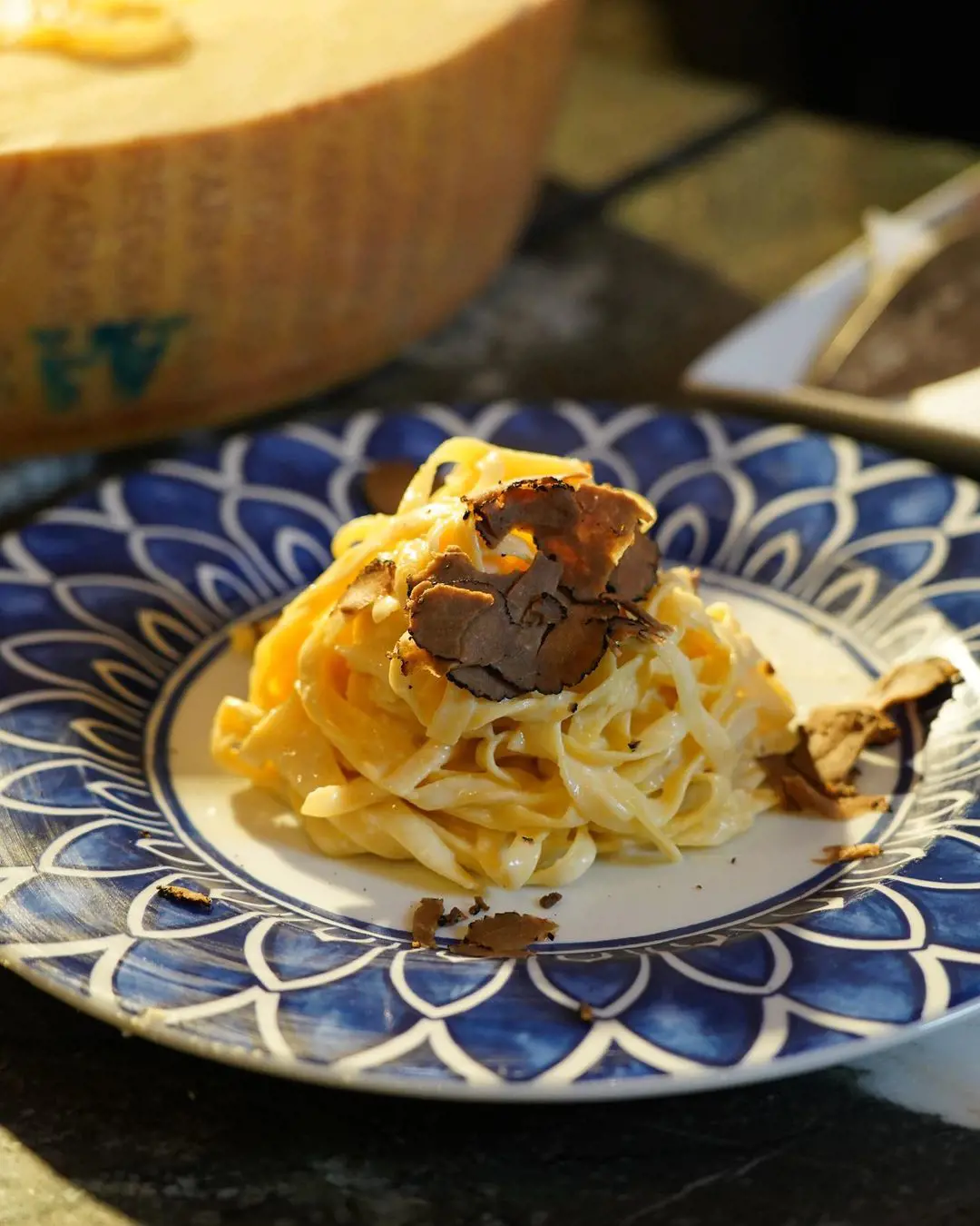 Tagliatelle pasta white truffle cream