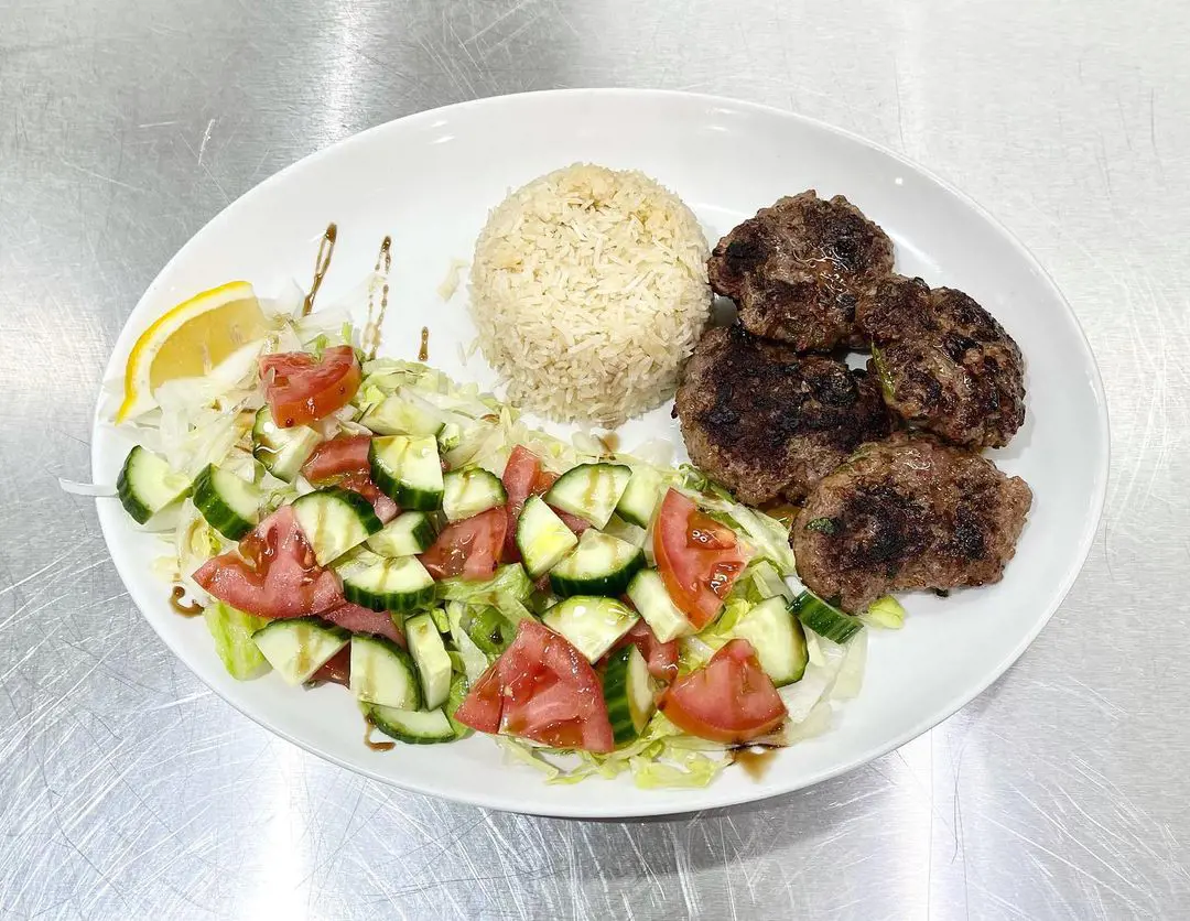Kofte with rice or chips and salad