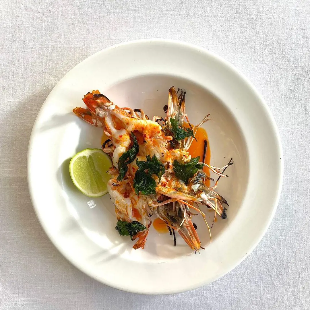 Grilled prawns with smoked chilli butter and lime